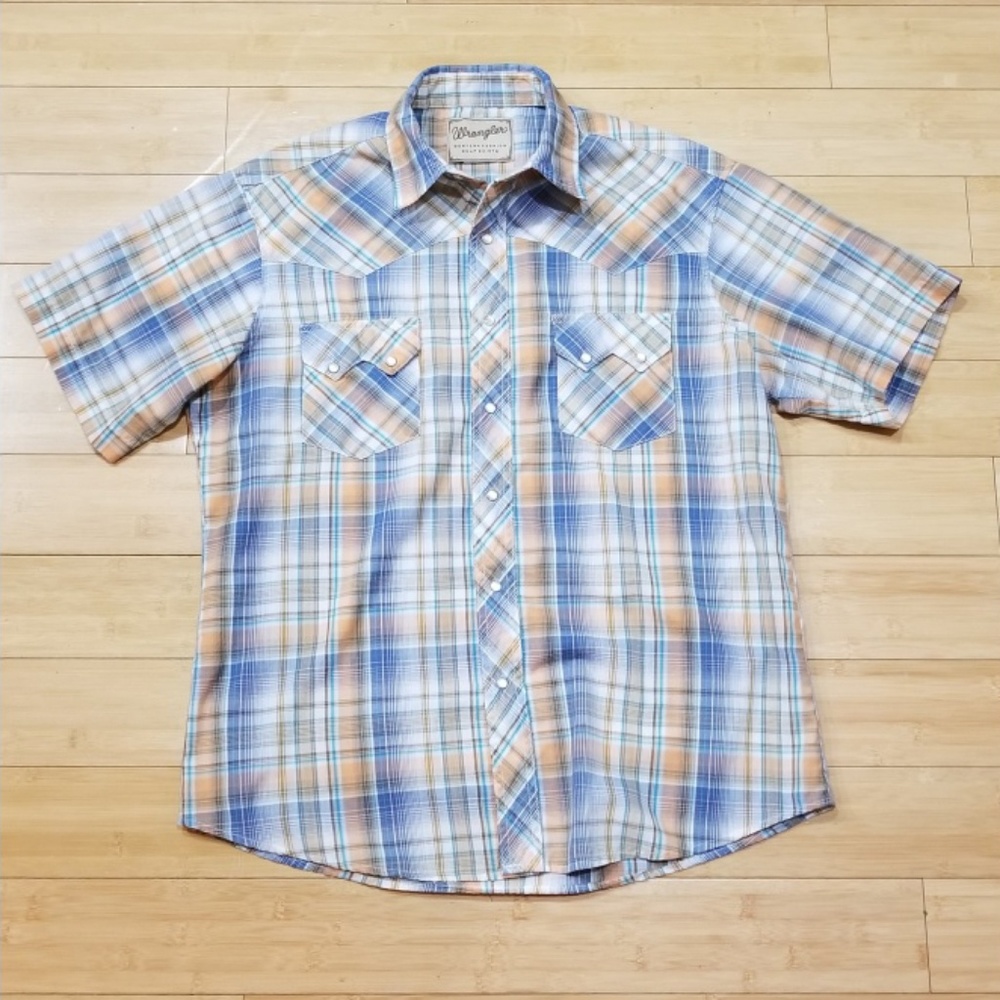 NWOT Wrangler Button Down Mens Shirt